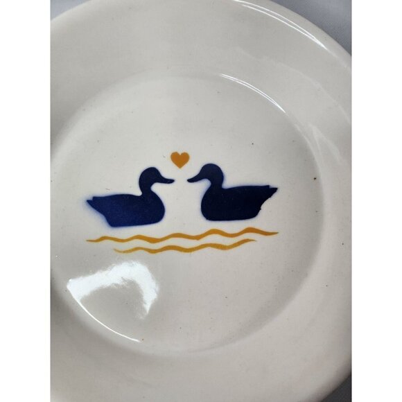 𝅺VINTAGE California Pottery Blue Duck Design Pie Plate Baking Dish Ovenware 10" - Picture 2 of 8